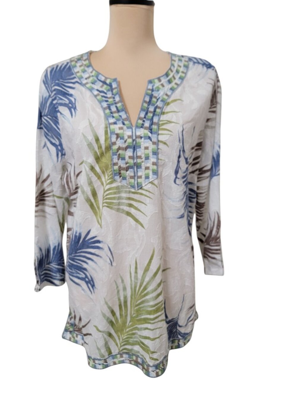 a la carte Size L White with Blue, Green & Taupe Tropical Palm Print Tunic